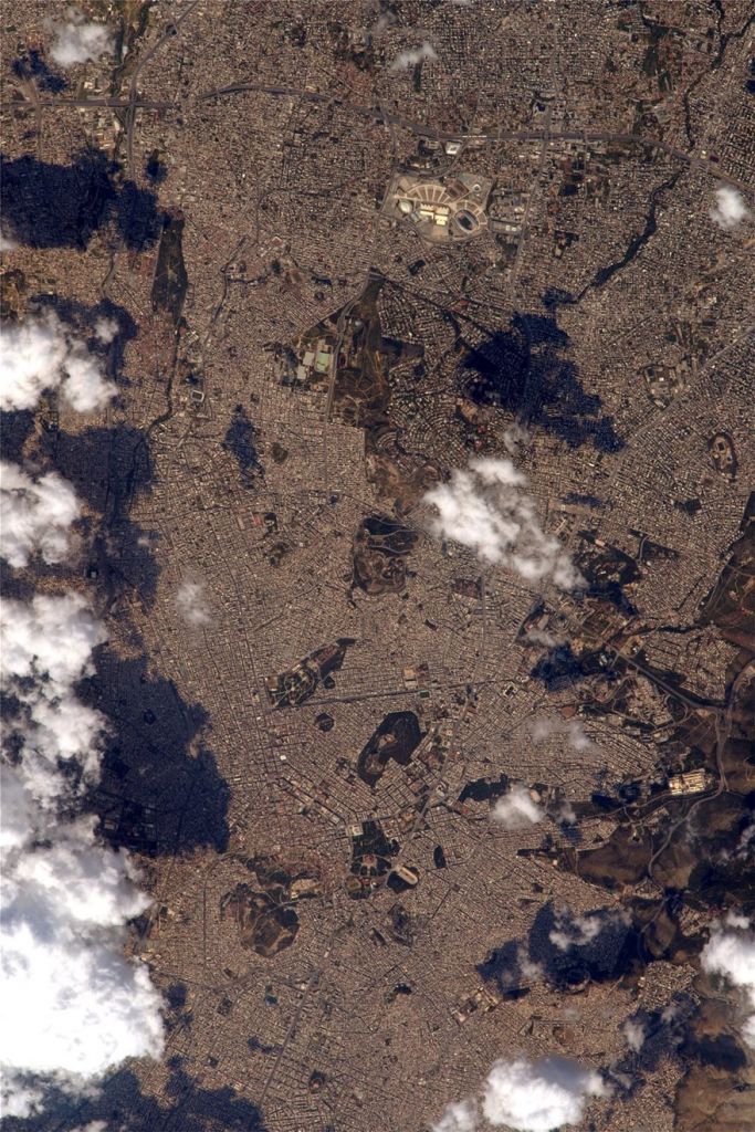 Διαστημικές ευχές για την 25η Μαρτίου – Η φωτογραφία της Αθήνας από ψηλά