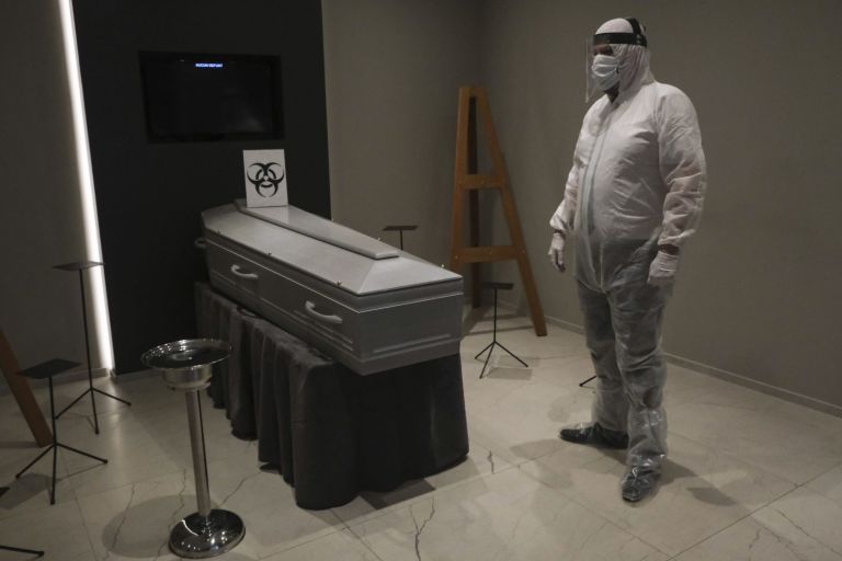 Ο κοροναϊός είναι πλέον τρίτη αιτία θανάτου στις ΗΠΑ