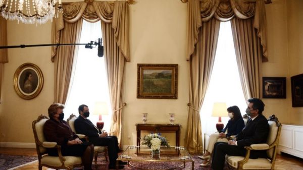 Συνάντηση Σακελλαροπούλου – Αναστασιάδη : Αγωνιζόμαστε όλοι για δίκαιη λύση του Κυπριακού