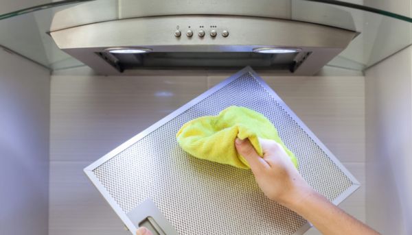 Αυτός είναι ο καλύτερος τρόπος για να καθαρίσετε τα φίλτρα του απορροφητήρα σας!