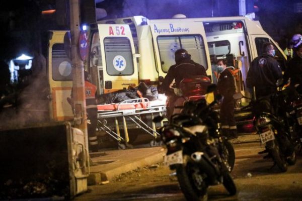 Νέα Σμύρνη: Σύσσωμη η αντιπολίτευση καταδικάζει τον τραυματισμό του αστυνομικού