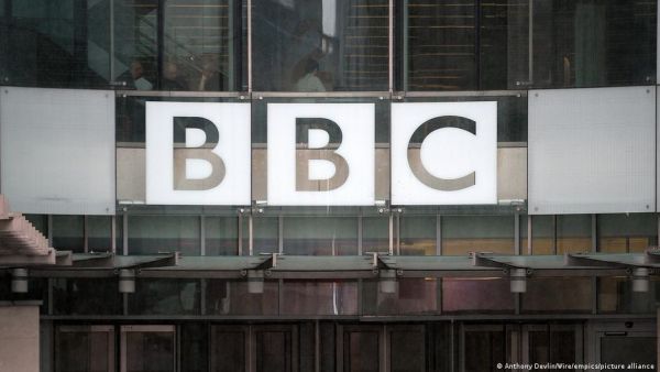 O tempora, o mores : Πιέσεις για εξαμερικανισμό του BBC
