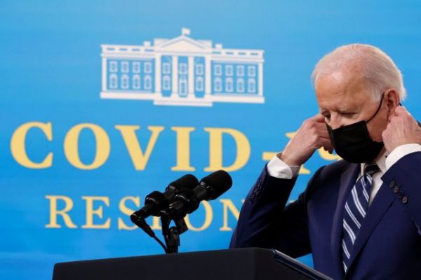 Τζο Μπάιντεν: «Ο πόλεμος εναντίον του κοροναϊού απέχει πολύ από το να κερδηθεί»