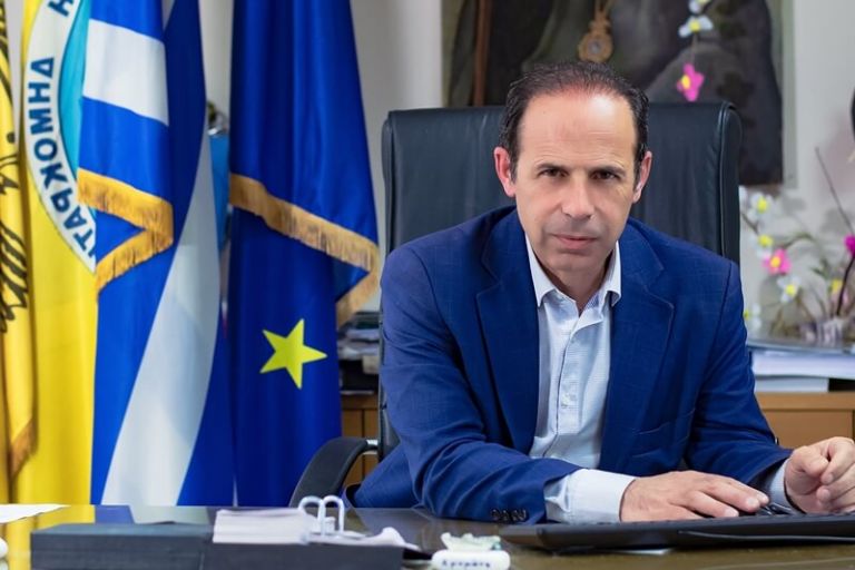 Βαγγέλης Μπουρνούς : Θετικός στον κορονοϊό ο δήμαρχος Ραφήνας Πικερμίου