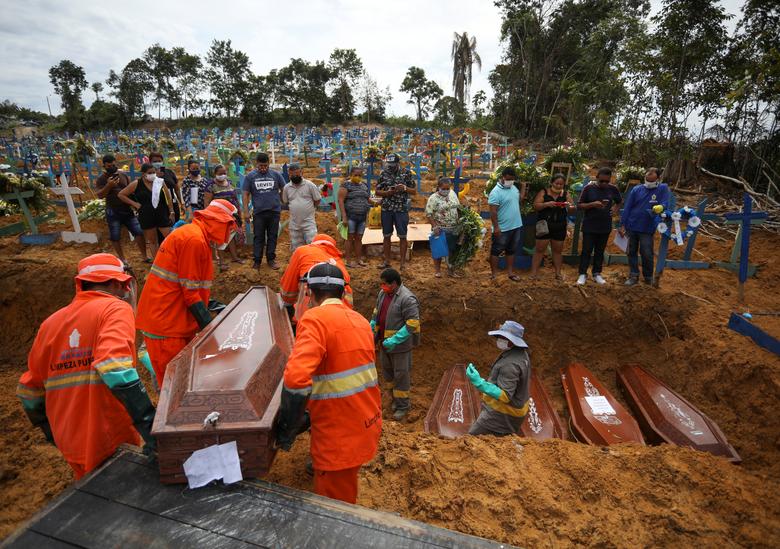 Βραζιλία : Νέο τραγικό ρεκόρ για δεύτερη συνεχόμενη μέρα με 1.910 θανάτους