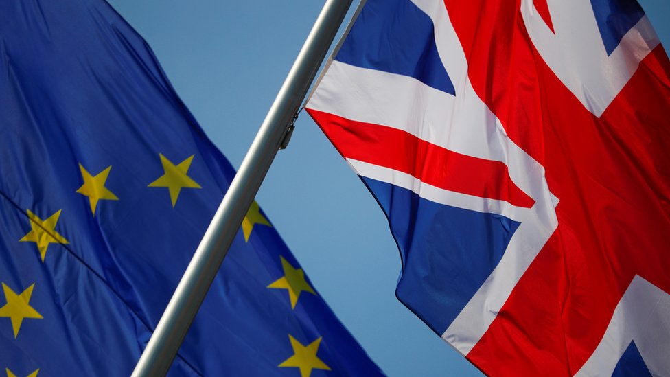 Τριγμοί στο Brexit : Η ΕΕ καταγγέλλει τη Βρετανία και απειλεί με νομικά μέτρα