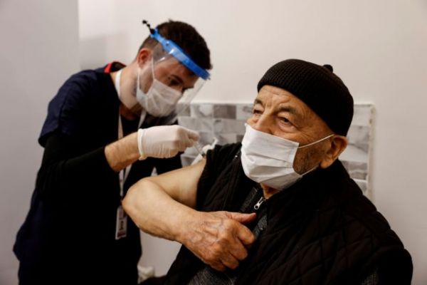 Τουρκία : Σαρώνει η πανδημία – Νέο ρεκόρ κρουσμάτων