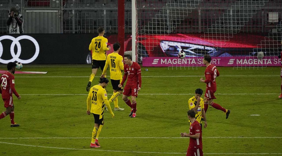 Ο γίγαντας Λεβαντόφσκι διέλυσε τη Ντόρτμουντ (4-2)