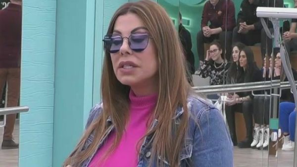 House of Fame: H Άντζελα Δημητρίου αποκάλυψε την ηλικία της