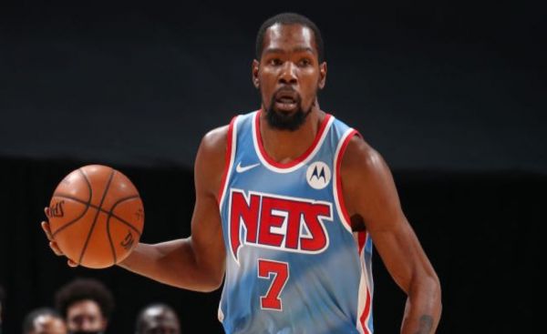 Για δύο εβδομάδες ακόμη εκτός ο Κέβιν Ντουράντ