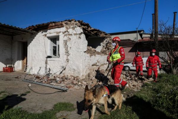 Σεισμός : Βυθίστηκε 40 εκατοστά η γη στην Ελασσόνα