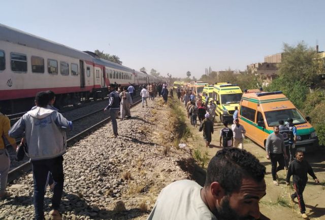 Αίγυπτος : Τραγωδία από σύγκρουση τρένων – Τουλάχιστον32 νεκροί