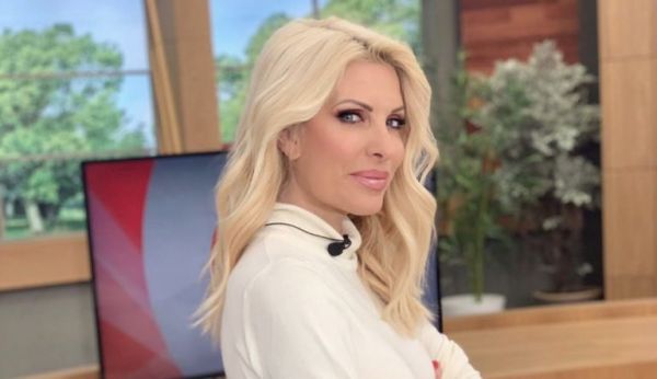 Ελένη Μενεγάκη : Ποια είναι η σχέση της με τον στενό της συνεργάτη Γρηγόρη Γκουντάρα