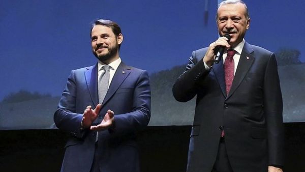 «Να πέσουν πέτρες στα κεφάλια σας»: Άστραψε και βρόντηξε ο Ερντογάν για τα σκάνδαλα του γαμπρού του