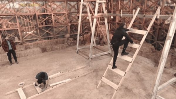 Η Φάρμα : Ο πρώτος αρχηγός του reality και τα προνόμια που κέρδισε