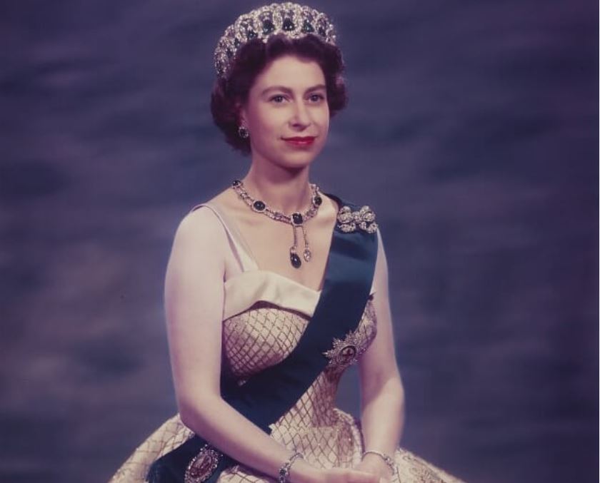 «The Tour»: Ένα μυθιστόρημα για την πιο πολυσυζητημένη βασιλική οικογένεια