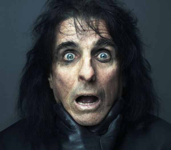 Ο Άλις Κούπερ αντιδρά στη δήλωση «η ροκ είναι νεκρή»