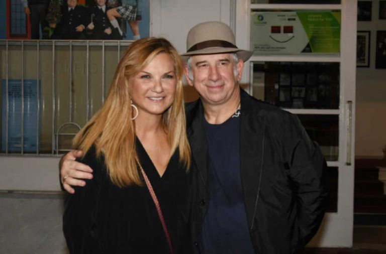 Πέτρος Φιλιππίδης : Τα προβλήματα που επικρατούν στον γάμο του – Γιατί δεν απαντάει η Νίνου;