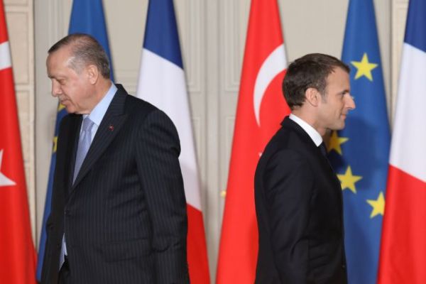 Βόμβες Μακρόν κατά Ερντογάν: Σχεδιάζει ανάμειξη στις προεδρικές εκλογές της Γαλλίας