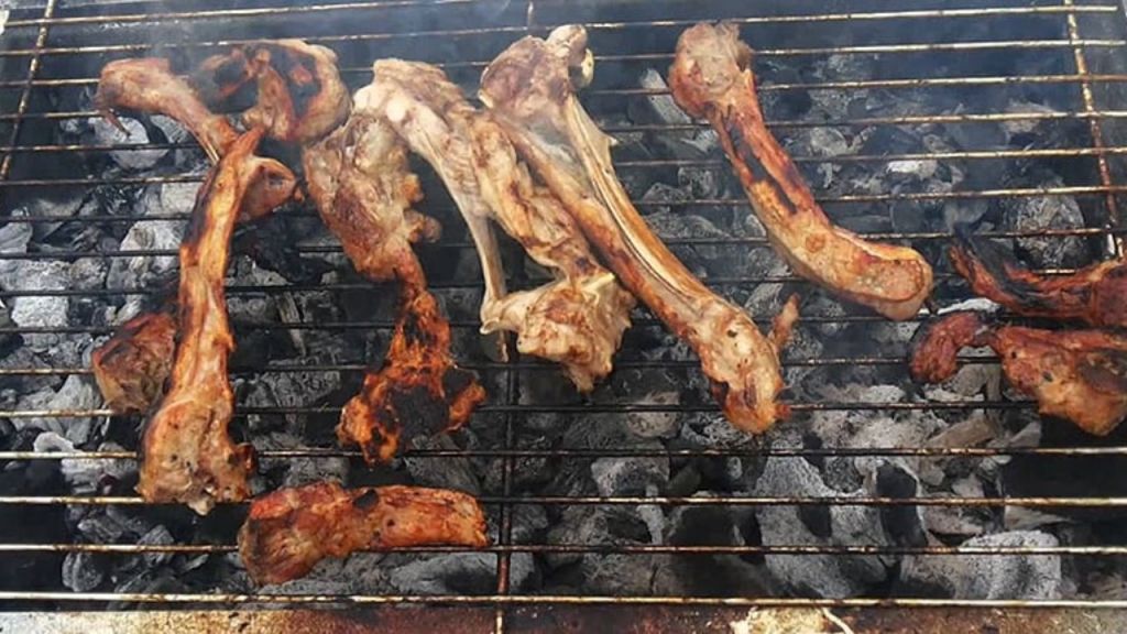 Θεσσαλονίκη : Σύλληψη και πρόστιμα σε 5 άτομα για κορονοπάρτι την Τσικνοπέμπτη