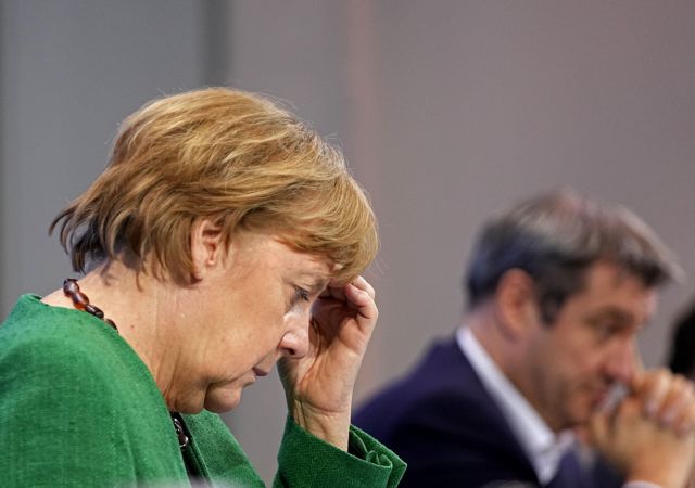 Handelsblatt : Χάος με τους εμβολιασμούς στη Γερμανία, ομαλά στην Ελλάδα