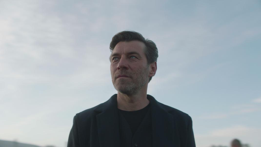 Η νέα καμπάνια των συμπληρωμάτων διατροφής EVIOL μας θυμίζει τι είναι πραγματικά σημαντικό