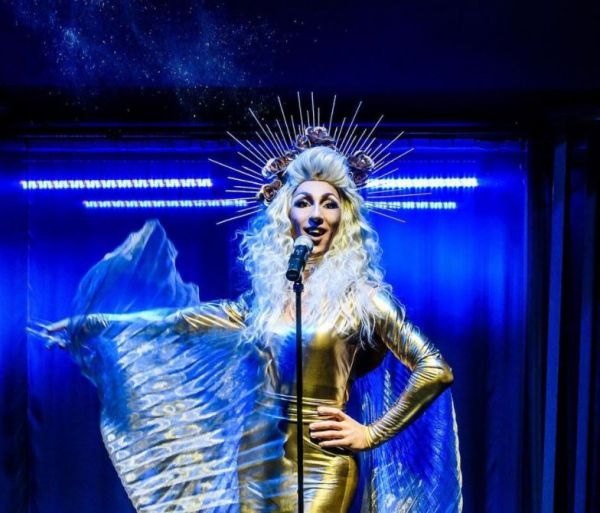 House of Fame: Μάγεψε ο Θέμης Θεοχάρογλου ως Lady Gaga