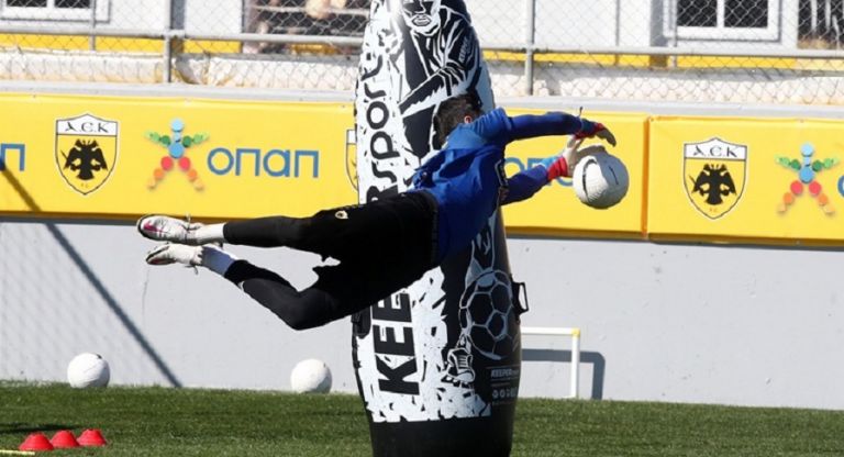 ΑΕΚ : Με πολλά προβλήματα η σημερινή προπόνηση