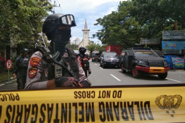 Ινδονησία : Αρκετοί τραυματίες από επίθεση αυτοκτονίας έξω από εκκλησία