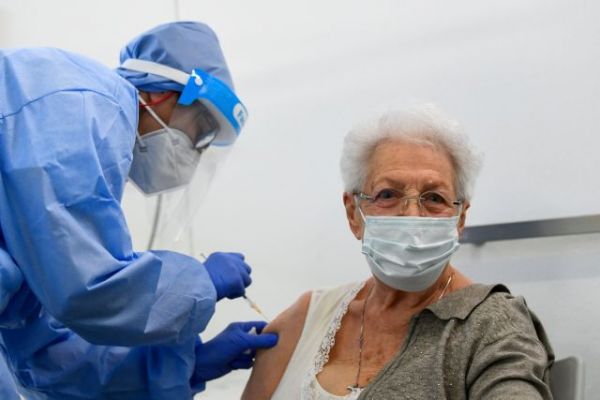 Ιταλία : Μειώνει… ταχύτητα η πανδημία