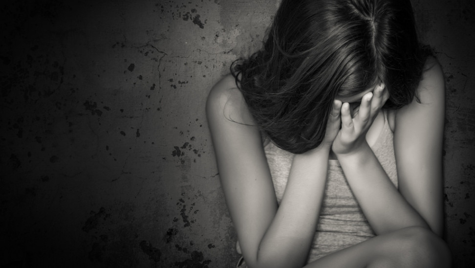 Η κυβέρνηση μελετά πρόταση Καραγκούνη για ισόβια σε βιαστές ανηλίκων