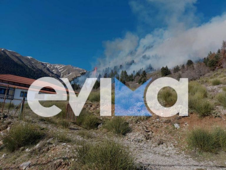 Καρπενήσι : Μεγάλη πυρκαγιά στο Καρπενήσι κοντά σε ξενοδοχείο