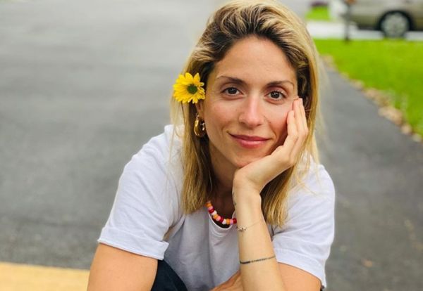 Σοφία Καρβέλα : Το επικό της σχόλιο για τη Βανδή στο live της Άννας Βίσση