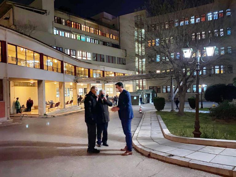 Κοροναϊός : Στην εφημερία του ΝΙΜΤΣ ο υπουργός Υγείας, Βασίλης Κικίλιας