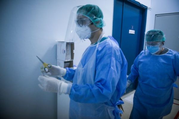 Κοροναϊός: Γιατροί από τα νοσοκομεία Αλεξανδρούπολης και Ξάνθης στη μάχη κατά του κοροναϊού στην Αττική