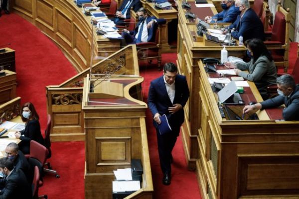 Η κοινωνική αναταραχή φέρνει πρόωρες εκλογές; – Το σκηνικό πόλωσης Μητσοτάκη και Τσίπρα