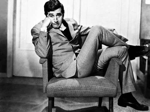 Γιώργος Κωνσταντίνου: Αντωνάκης Κοκοβίκος, Λάμπρος Πετροβασίλης και πάνω από όλα ποιητής Φανφάρας