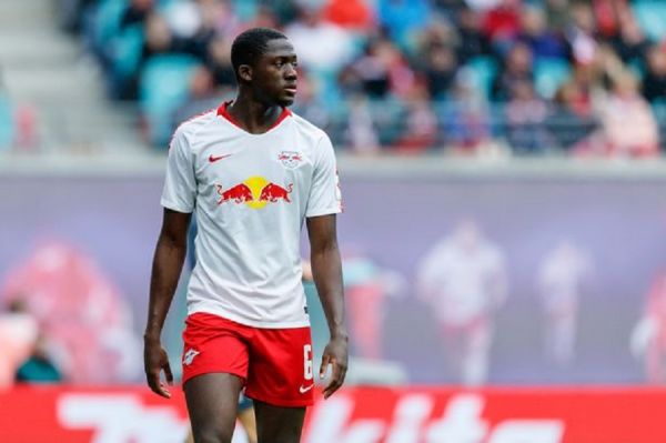 Αγγλικός… εμφύλιος για Κονατέ