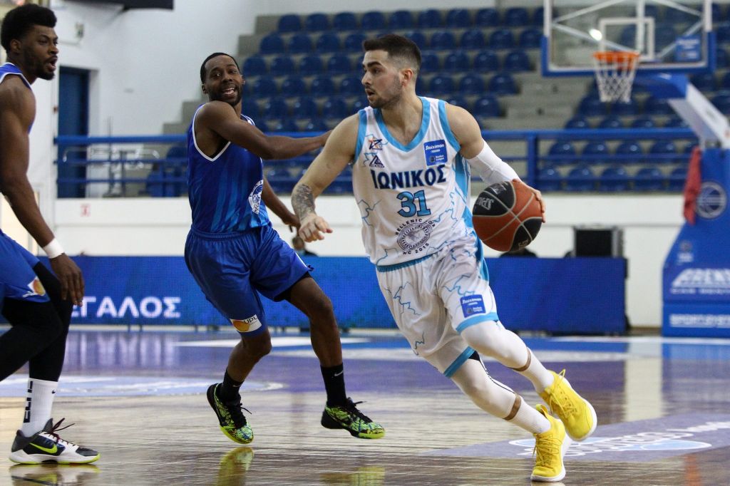 Σοκ με Κόνιαρη: Υπέστη ρήξη πρόσθιου χιαστού!