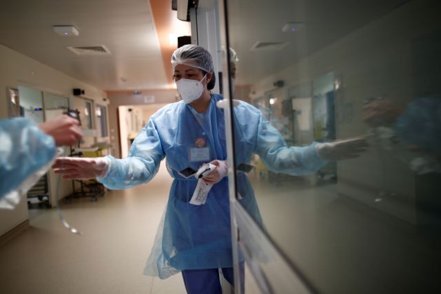 Κοροναϊός : Καταρρέουν τα νοσοκομεία – Αποδεκατίζουν οικογένειες οι μεταλλάξεις