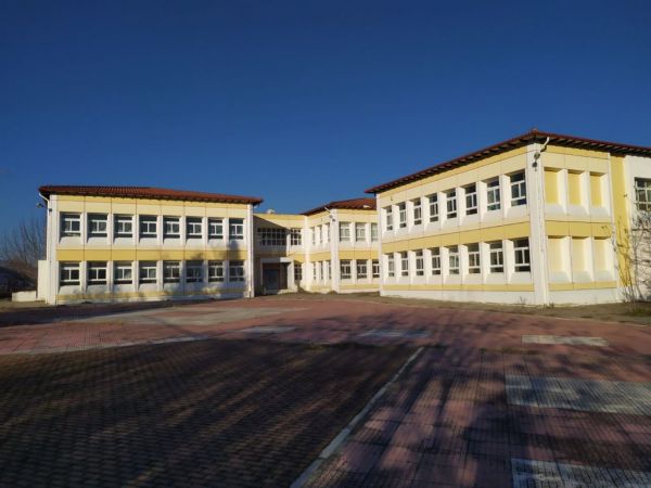 Σεισμός στην Ελασσόνα : Στέγη για τους μαθητές Δαμασίου από το ΓΕΕΘΑ