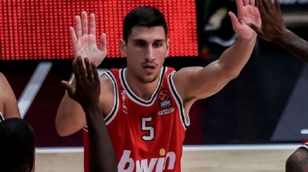 Ολυμπιακός – Φενέρμπαχτσε : Σημάδια ζωής με Λαρεντζάκη για τον Ολυμπιακό