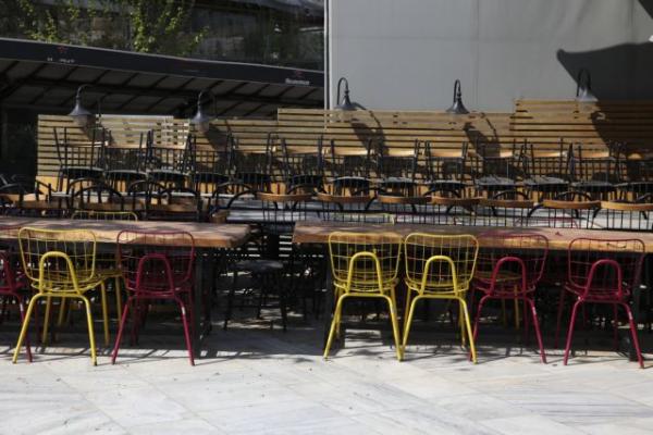 Πώς θα στηριχτούν επιχειρήσεις και εργαζόμενοι τον Απρίλιο – Τι προβλέπεται για ενοίκια και αναστολές