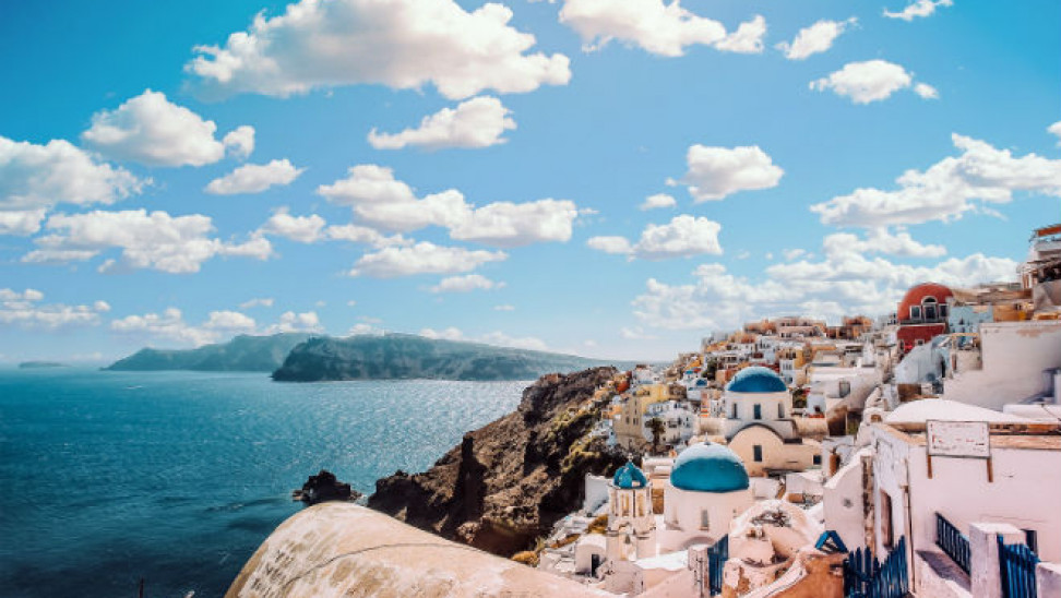 Mε το σύνθημα «All you want is Greece» θα ανοίξει ο τουρισμός – Η ημερομηνία ορόσημο