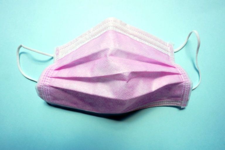 Κοροναϊός σε αερόλυμα : Γιατί οι χαλαρές μάσκες είναι κακή ιδέα