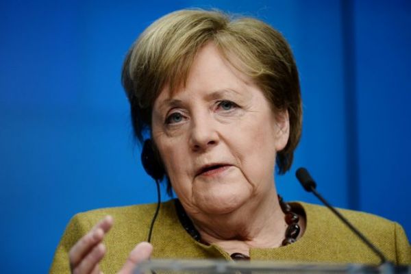 Μέρκελ : Η Τουρκία να εφαρμόσει τους κανόνες του κράτους δικαίου