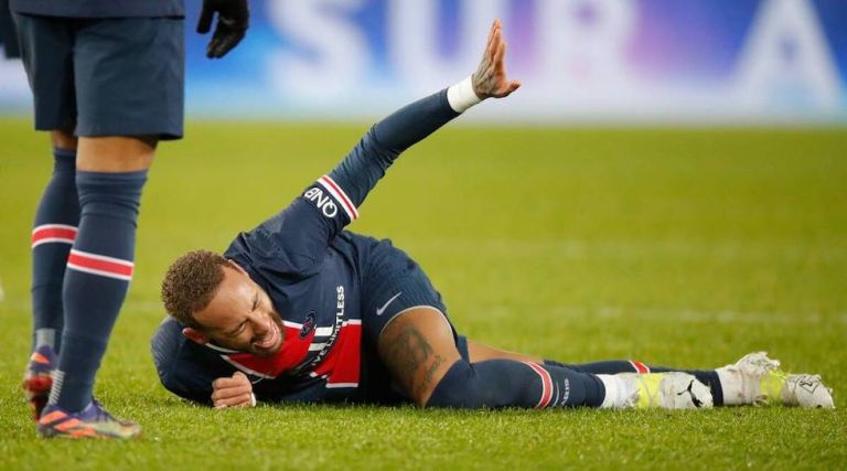 Νεϊμάρ : Και πάλι απών στον αγώνα που είναι κοντά στα γενέθλια της αδερφής του