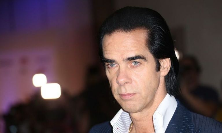 Ο Νικ Κέιβ σε διαδραστική θεατρική παράσταση που θα μεταδοθεί διαδικτυακά