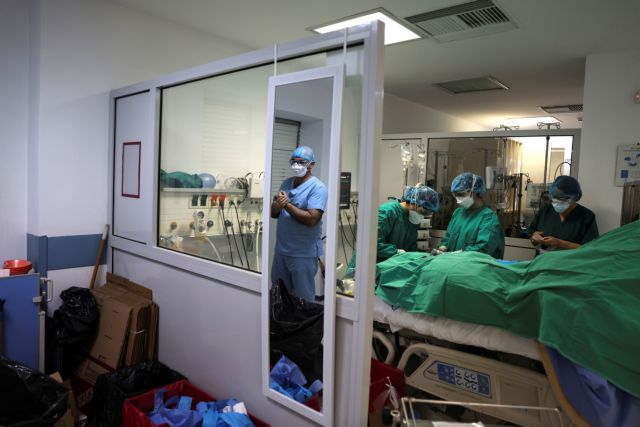 Κοροναϊός : Αποσυμπίεση με άνοιγμα της αγοράς και σχολείων – Πώς θα περάσουμε από την έξαρση της πανδημίας