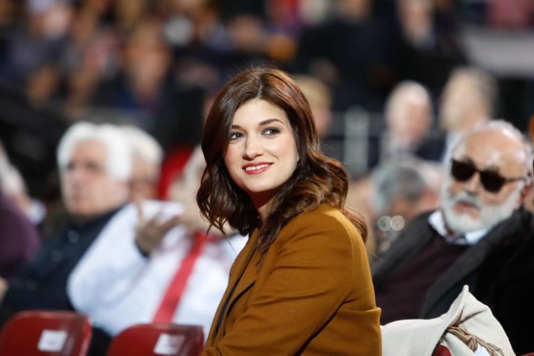 Νοτοπούλου : Η απάντησή της για τη… νέα γκάφα με το κουλούρι και τα 2.000 χλμ.